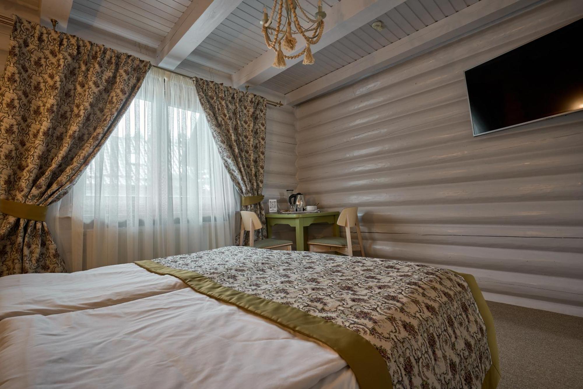 Hotel Vedmezhyi Dvir Bukowel Zewnętrze zdjęcie