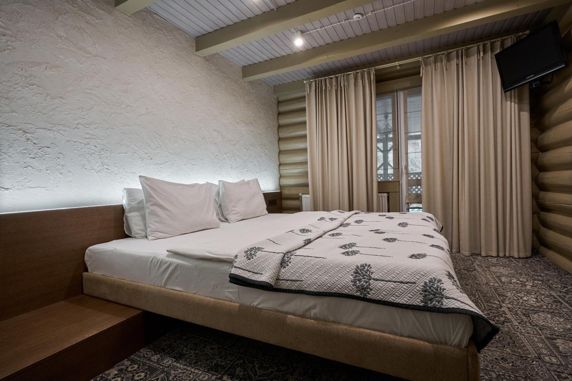 Hotel Vedmezhyi Dvir Bukowel Zewnętrze zdjęcie